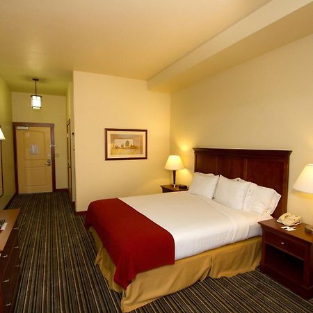 Holiday Inn Express Turlock By Ihg Exteriör bild