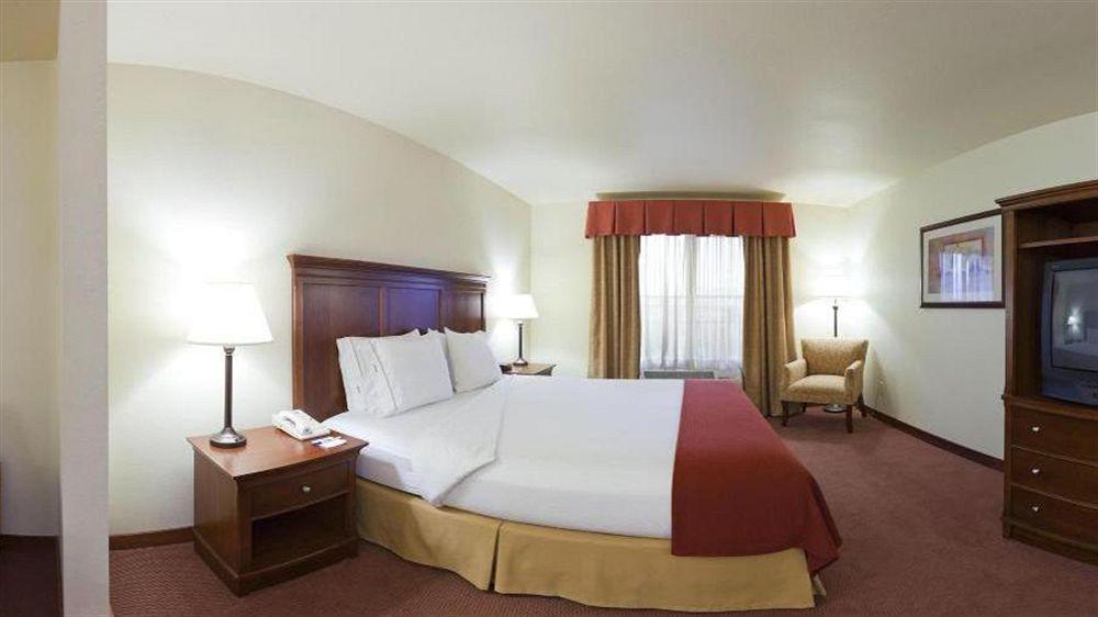 Holiday Inn Express Turlock By Ihg Exteriör bild