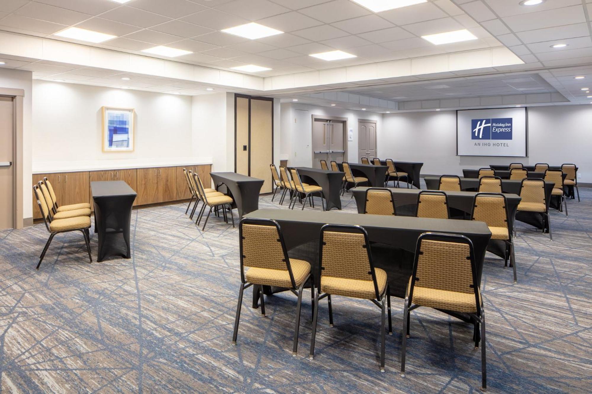 Holiday Inn Express Turlock By Ihg Exteriör bild