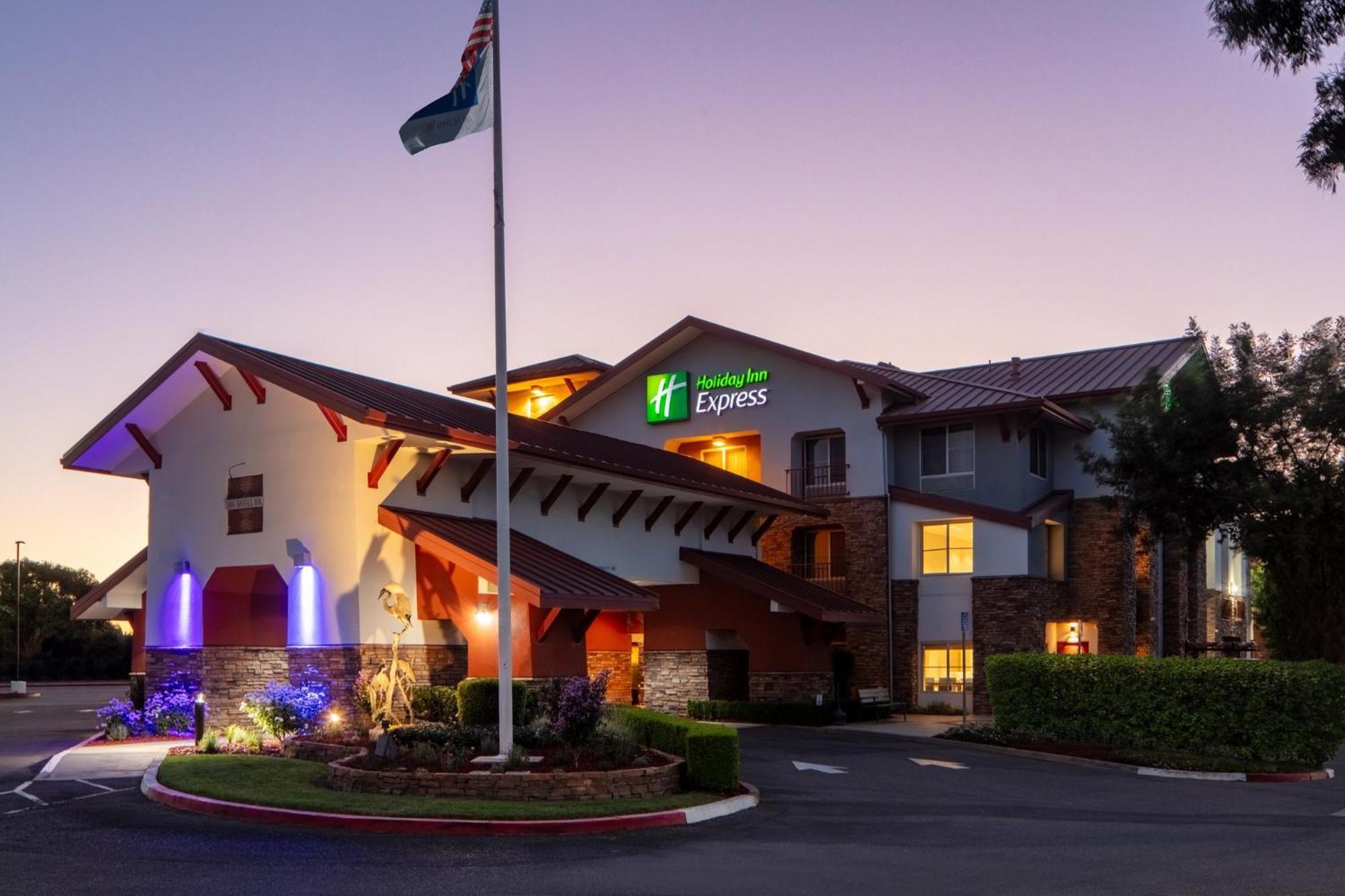 Holiday Inn Express Turlock By Ihg Exteriör bild