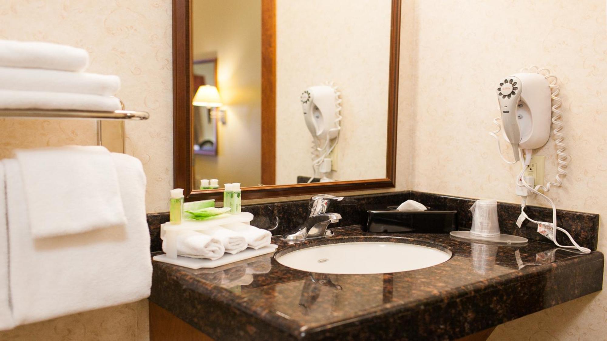 Holiday Inn Express Turlock By Ihg Exteriör bild