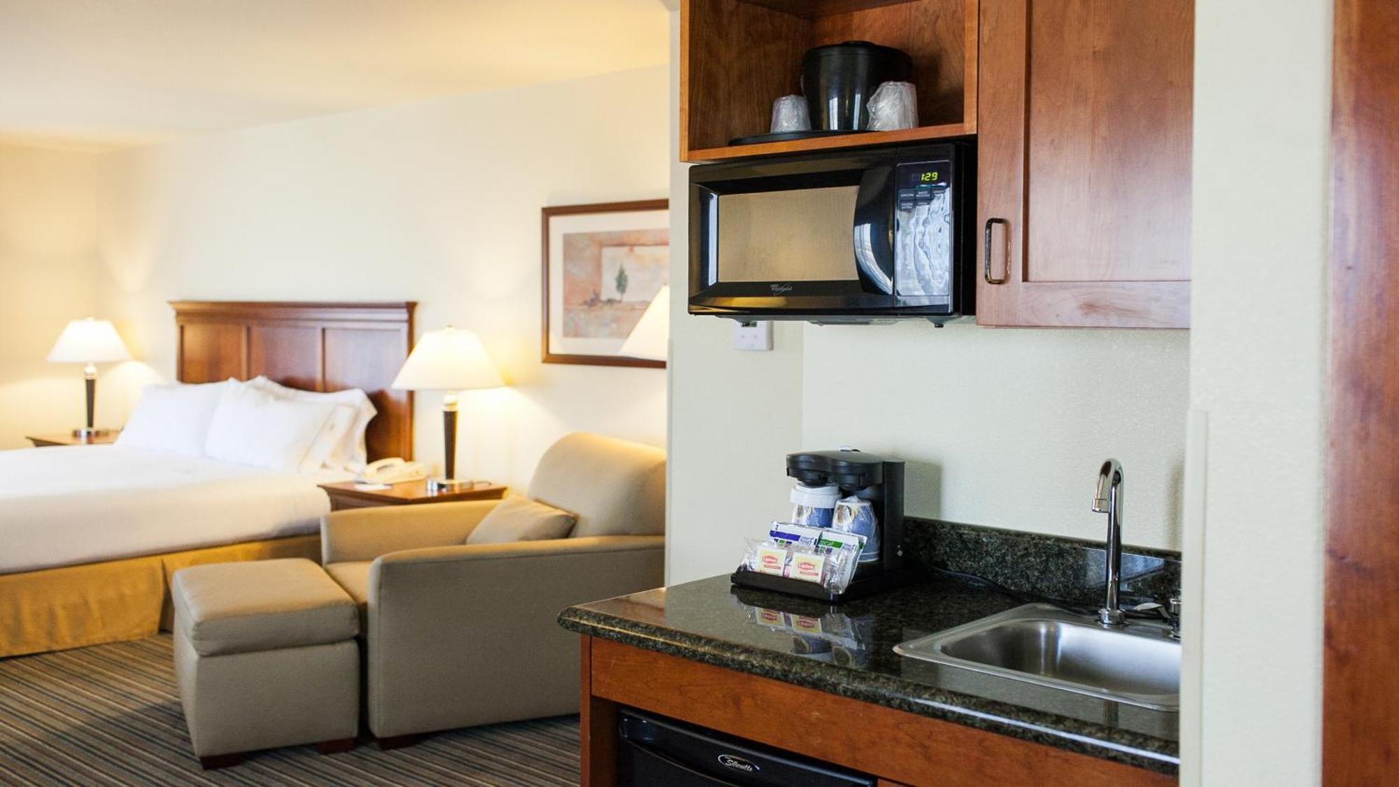 Holiday Inn Express Turlock By Ihg Exteriör bild