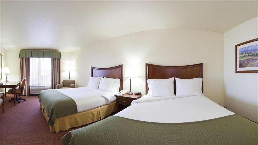Holiday Inn Express Turlock By Ihg Exteriör bild